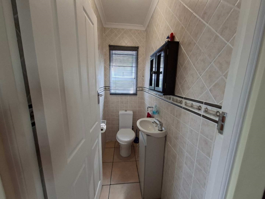 3 Bedroom Property for Sale in Dana Bay Western Cape
